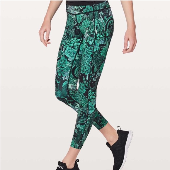 lululemon athletica Pants - Lululemon emerald and black print leggings